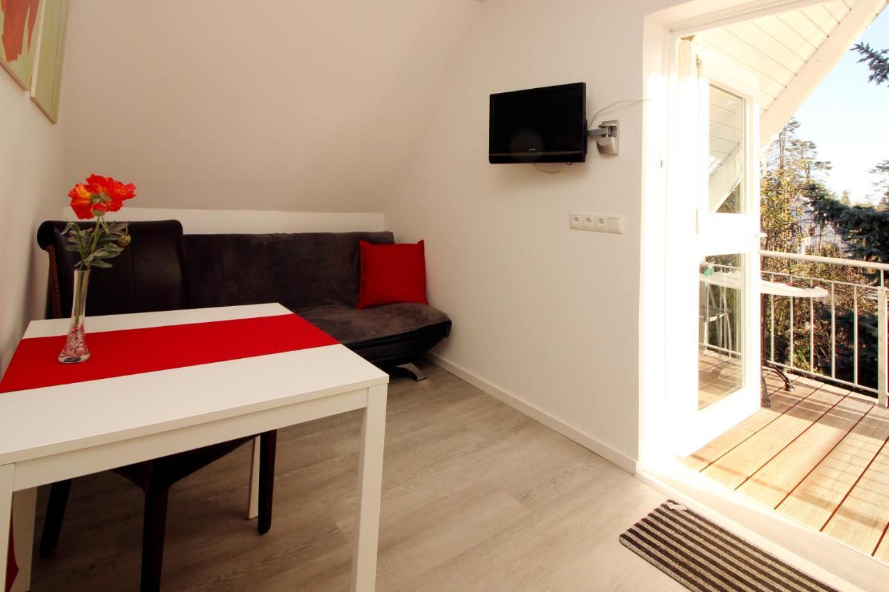 Am Apfelgarten-3 Apartments Mit Pkw-Parkplatz, Christianiweg Luneburg Luaran gambar